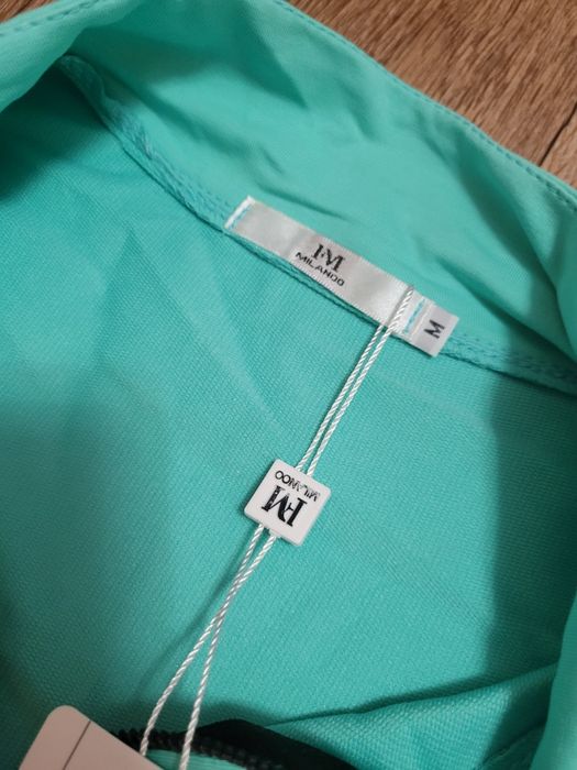 Продам спортивный костюм