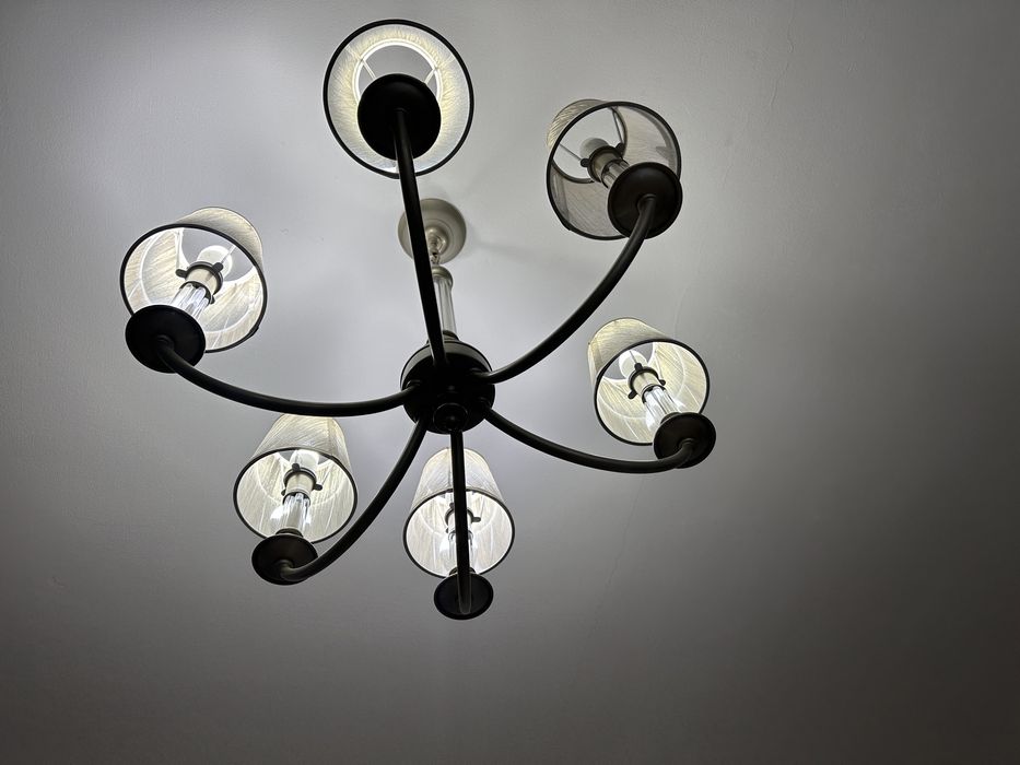 Люстра с 6 лампами