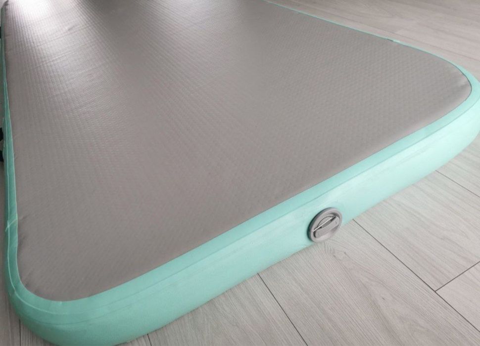 Saltea gimnastica gonflabila