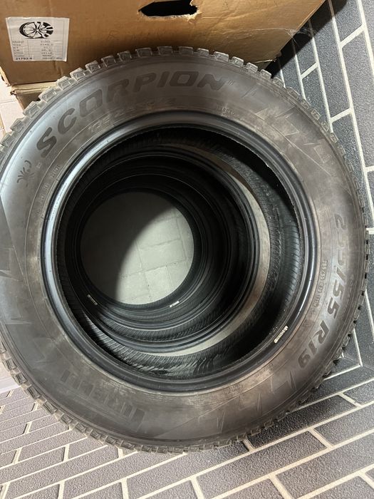 255/55/19 Pirelli