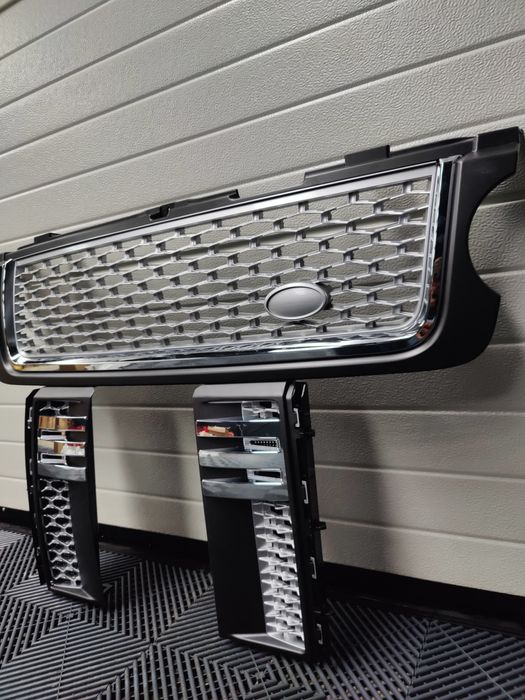 Set grila + grile aripi Range Rover Vogue L322 facelift (10-12)