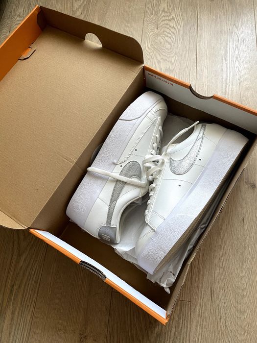 Nike Blazer Low Platform ESS 10.5 US