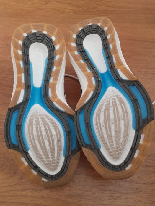 Adidas Ultraboost Parley 42 2/3  27cm interior  US 9