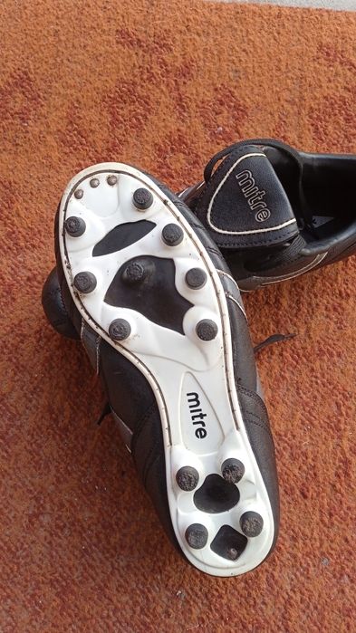 Футбольные бутсы