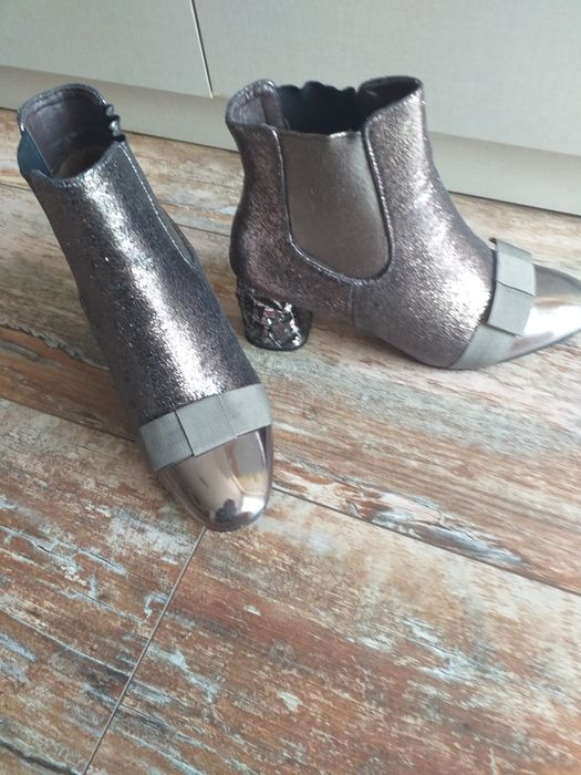 Боти, много леки ,платформи, обувки