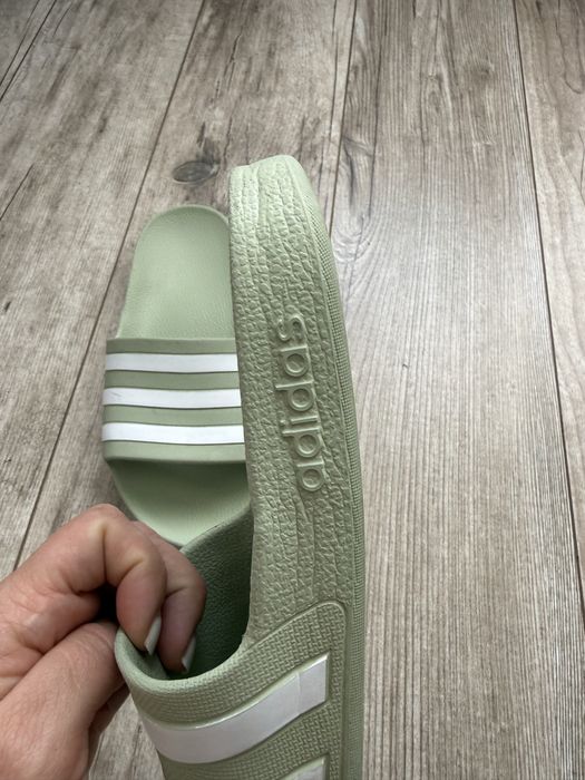 Slapi Adidas,  marimea 37 verde menta