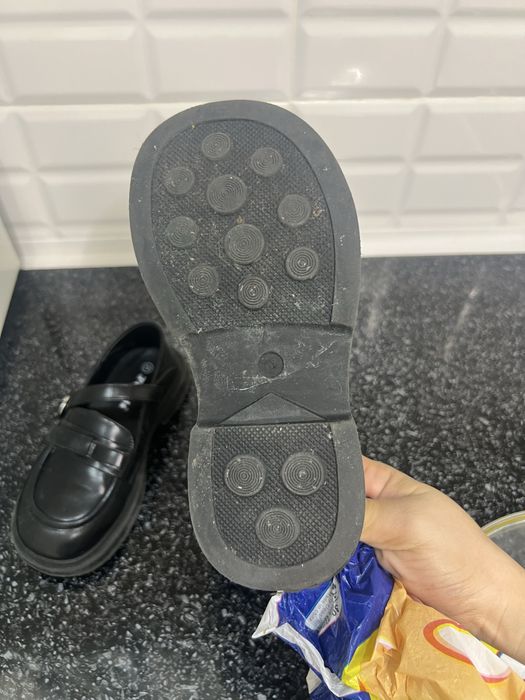 Ботинка или лофер