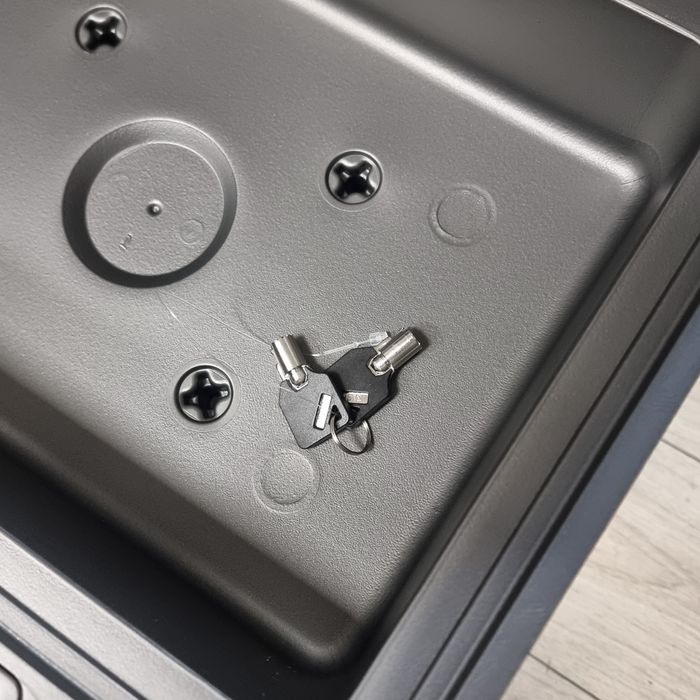 Amanet F28: Caseta valiza seif portabil Sentry CFW20201 rezistent foc