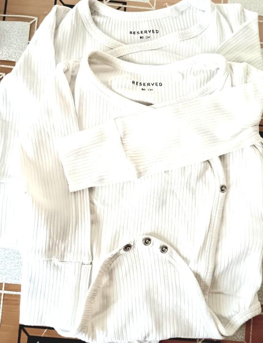 5 body, mărimea 80 albe, și roz