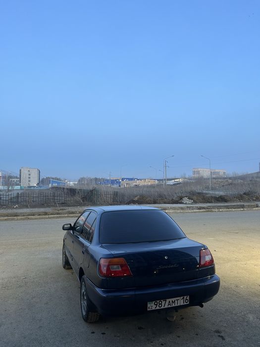 Продам чистую Тайота
