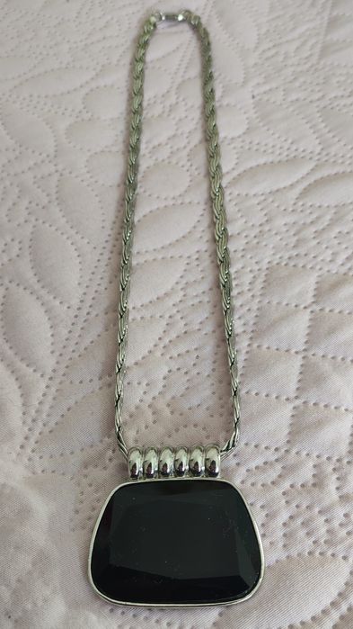 Бижута и аксесоари