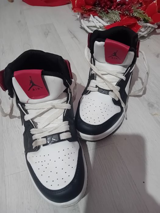 Adidasi Air Jordan neoriginali, Marimea 38, băiat