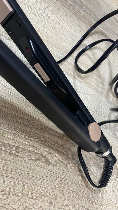 Утюжок для волос выпрямитель