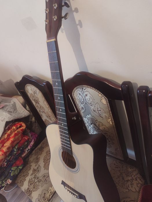 Гитара новый акуистика 50000