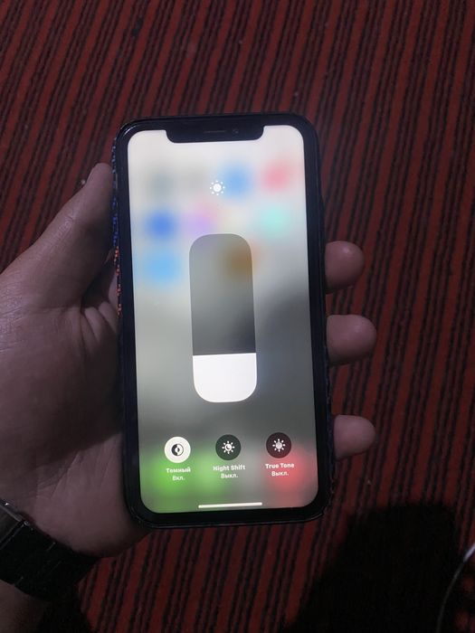 IPhone xr 128/88