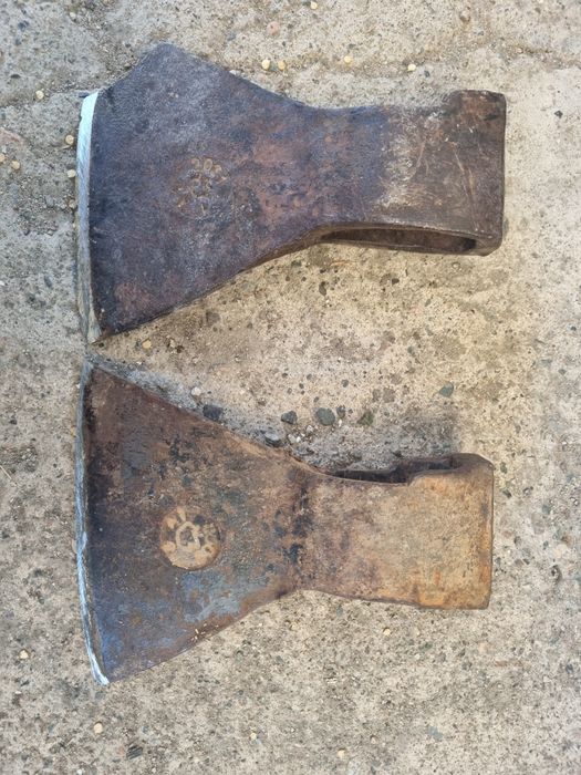 Топоры,молоток,кирка