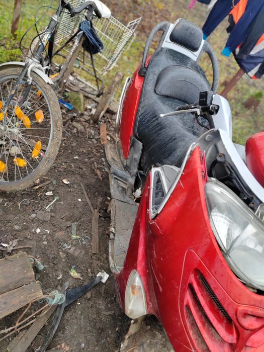 Vând scuter kimco 125 cc 4t