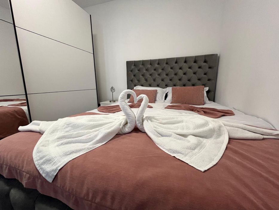 Închiriez apartament cu 2 camere, situat în cartierul Tudor, zona Dacia