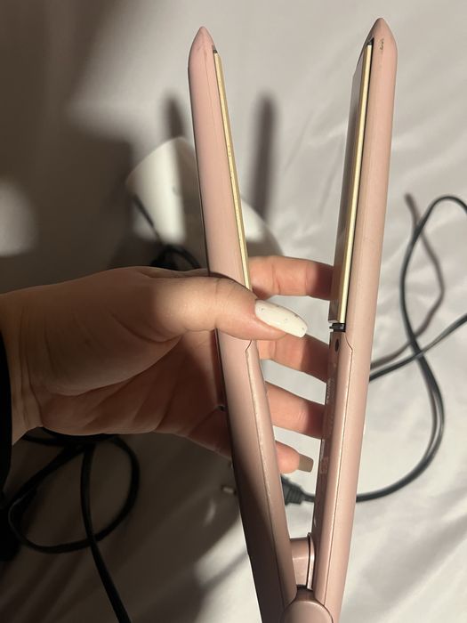 Преса за коса + подарък сешоар