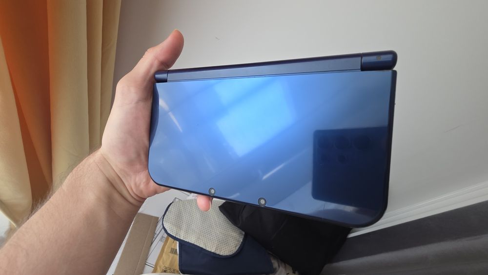 New Nintendo 3DS XL, Modat,2000 jocuri, 21-în-1, gata de joacă