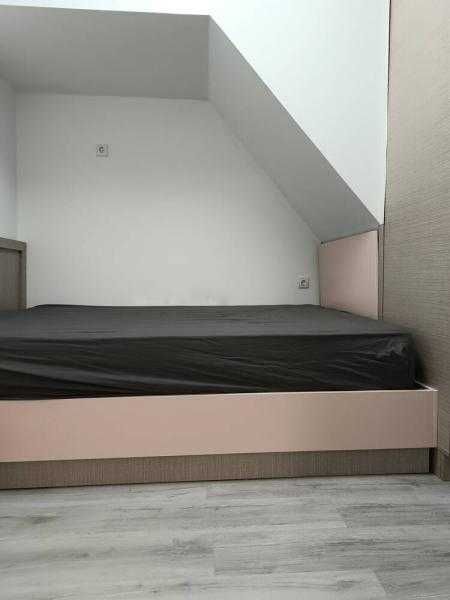 Дава се под наем Двустаен апартамент в Бургас, Център - 50 кв.м за 510 € - Снимка #2