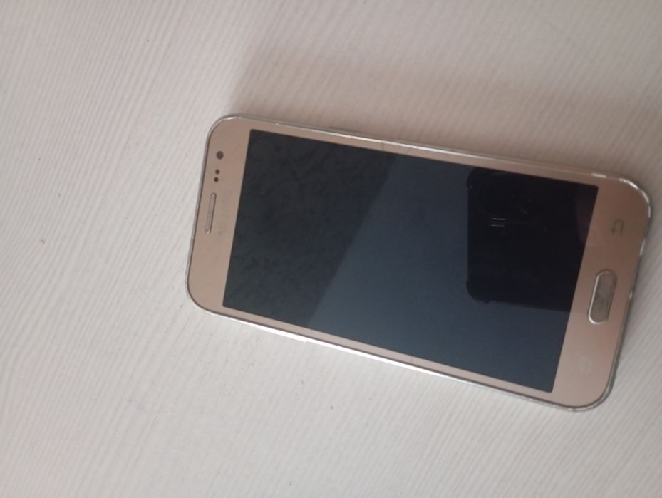 телефон Samsung j2