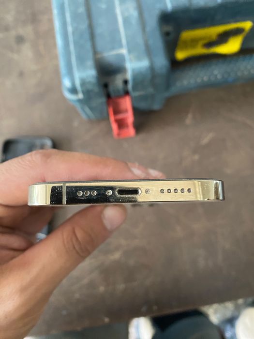 iPhone 12PRO продам