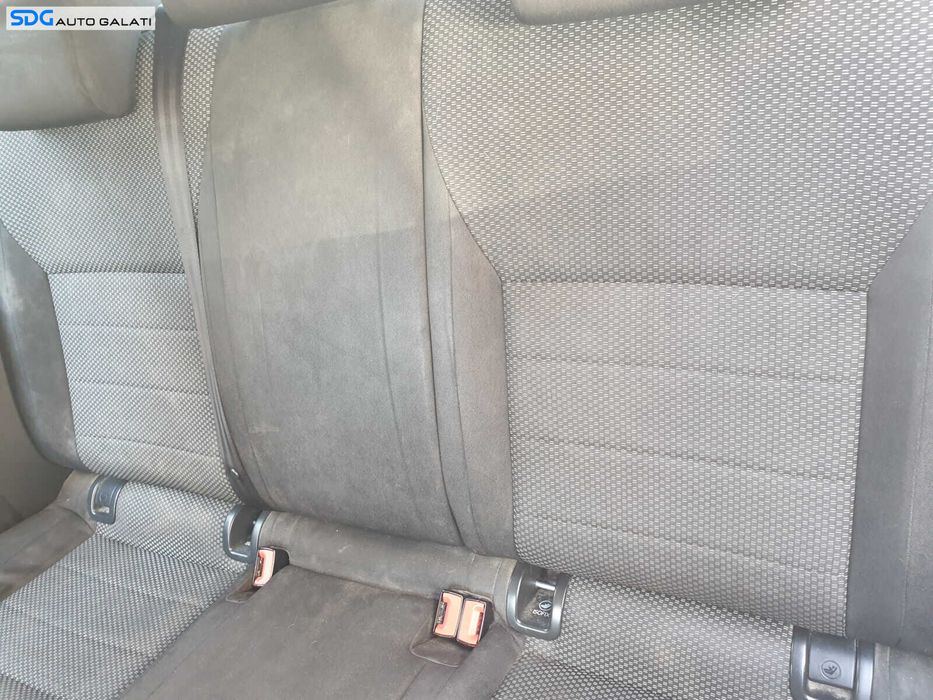 Bancheta Spate Pasageri Sezut cu Spatar Textil Skoda Octavia 3 Hatchback Berlina 2013 - 2017 [C4354]