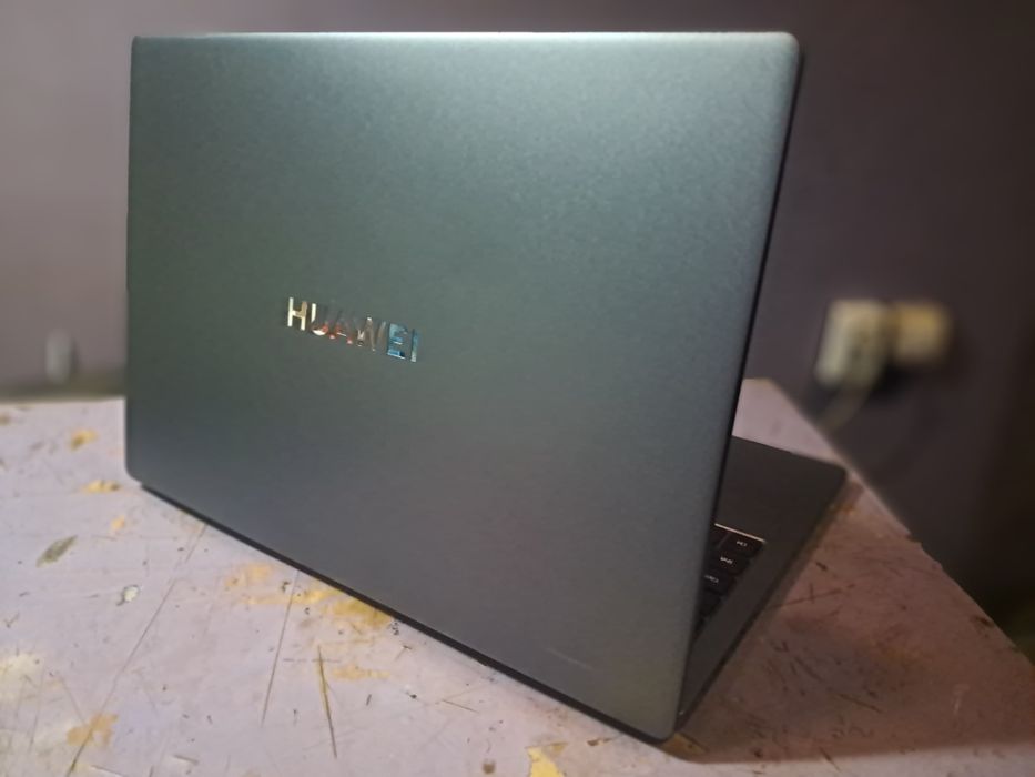 Huawei MateBook D16 2024 i5-12450h/16/512