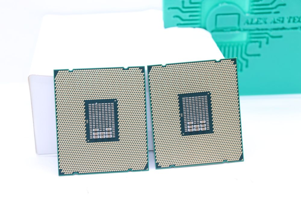 2 x Procesor Intel Xeon E5-2640 V4 10 Cores 2.4/3.4GHz Skt 2011-3