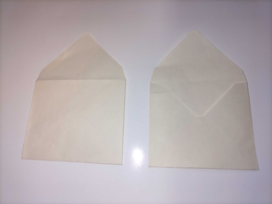 Продавам картички - детски, новогодишни, с цветя, зодии.