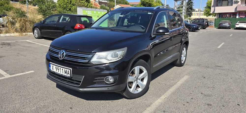 Автомобил  vw tiguan