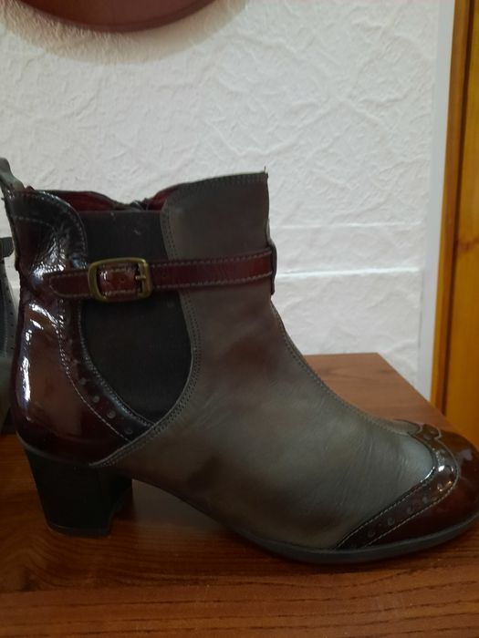 Продаю демисезонные сапожки