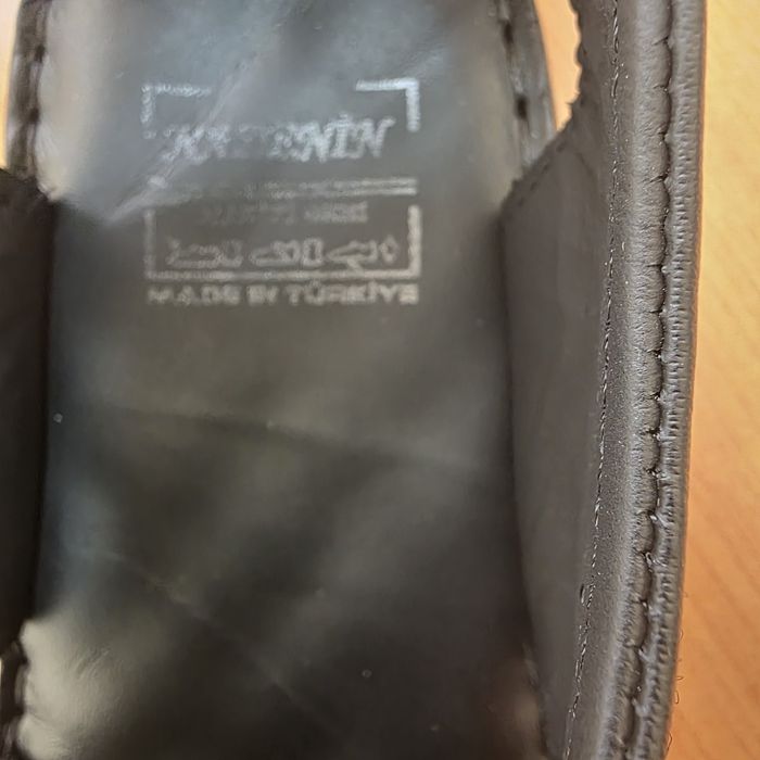 Продавам мъжки кожени сандали