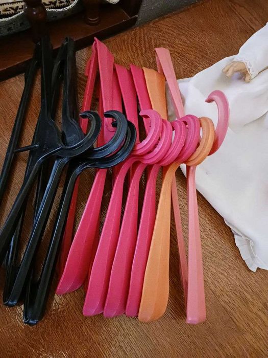 Вешалки для одежды