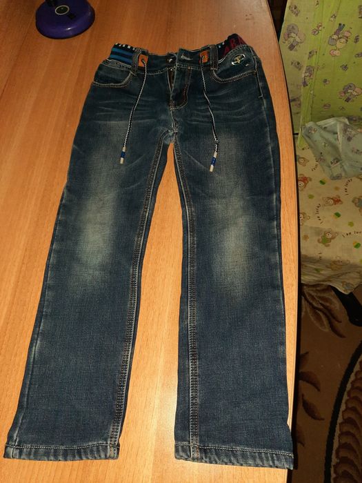 Продам утеплёные джинсы на мальчика.