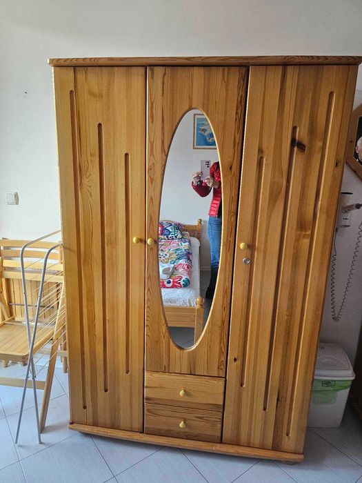 ПРОДАВАМ МЕБЕЛИ ОТ ДЪРВО/ЧАМ/ В БОРОВЕЦ+ПОДАРЪК 4 МАТРАКА