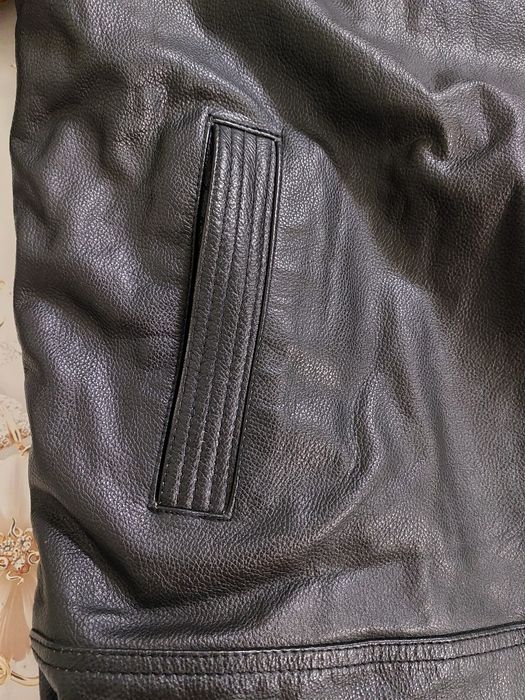 Продам кожаную куртку PILOT.