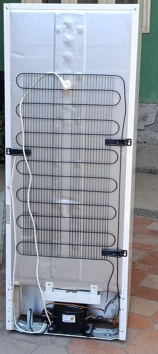 Vestel  холодильник сотилади.