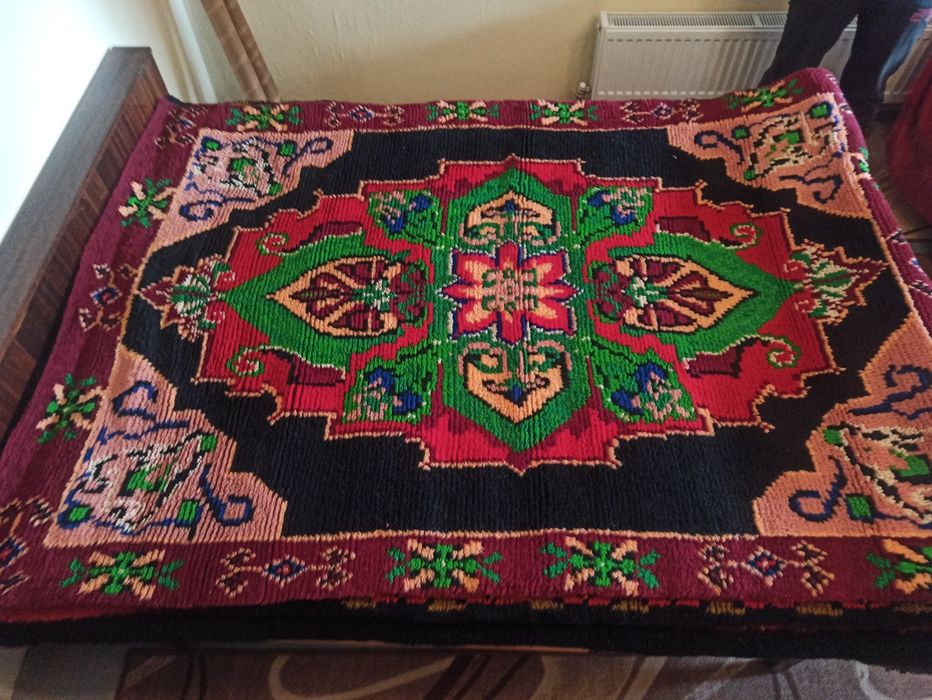 Ръчно тъкани автентични китеници