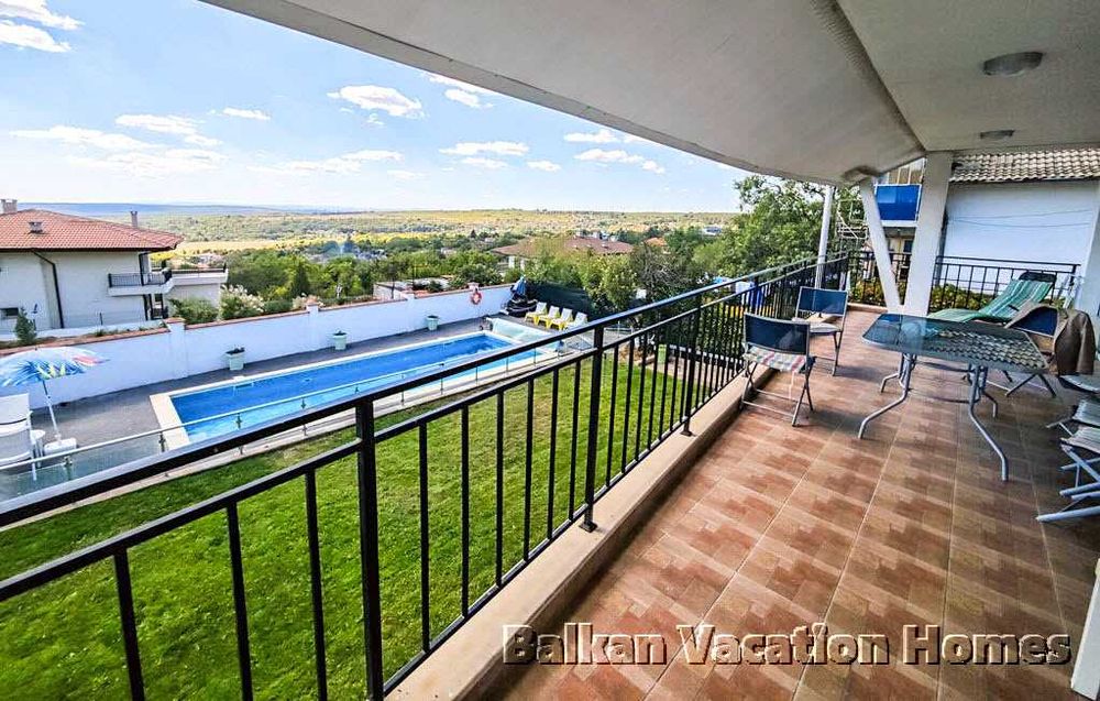 Просторна луксозна къща в Боровец близо до Варна