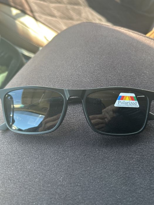 Продаю очки солнечные