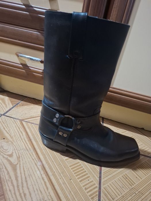Vând cizme Western!