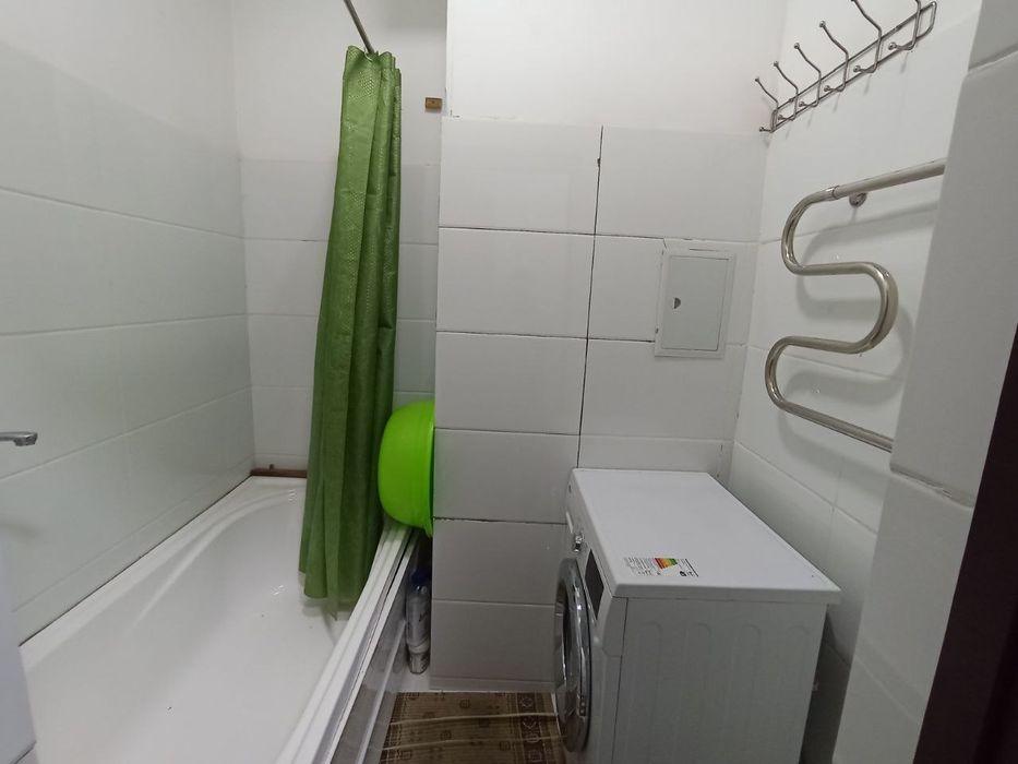 Sergili quruvchilar metro 12-bekat yonida 2xona 3etaj evro remont