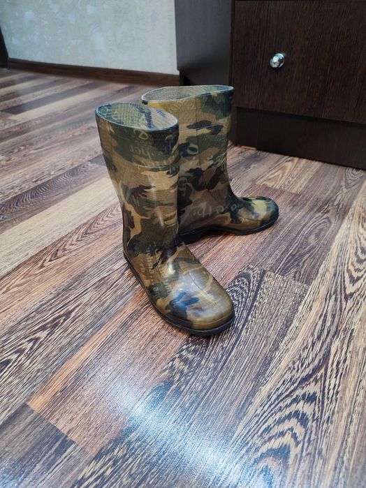 Резиновые сапоги