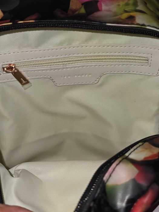 Ted Baker страхотна нова раничка