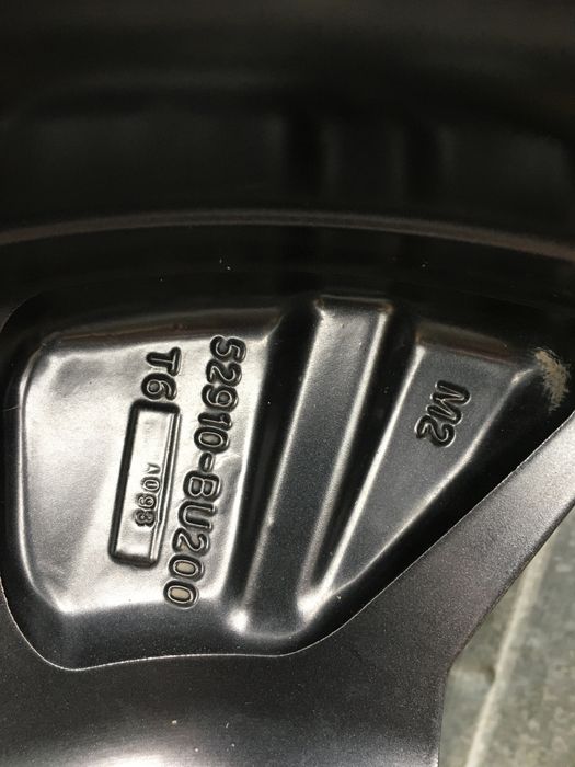 Продам комплект диски с летними шинами