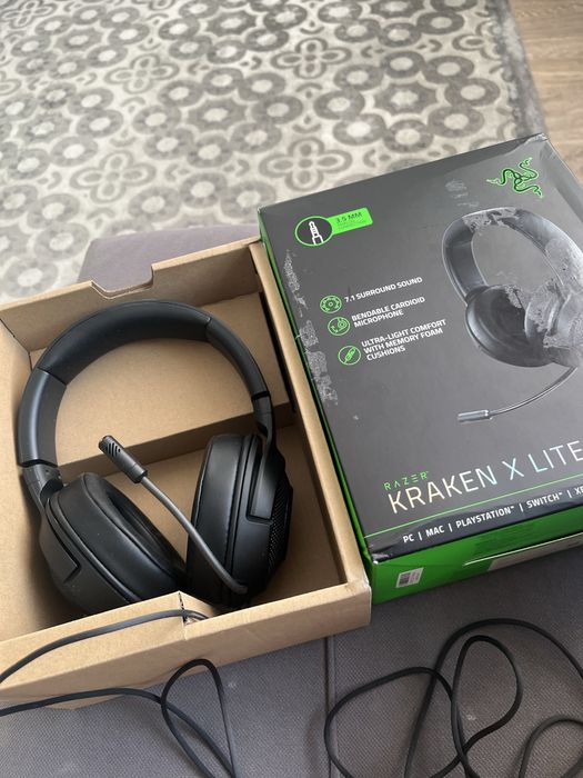 Продам наушники RAZER