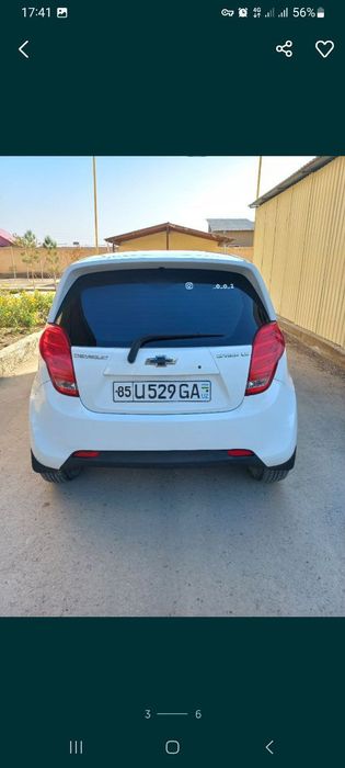 Spark 2012 yil rangi oq