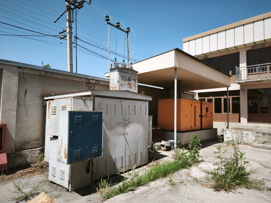 Yu  Продаётся холодильный комплекс 34сотки в Янгиюльском районе, торг